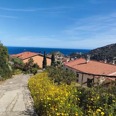 Holiday home Isola Del Giglio Casa Cecilia Giglio Porto Loc Monticello